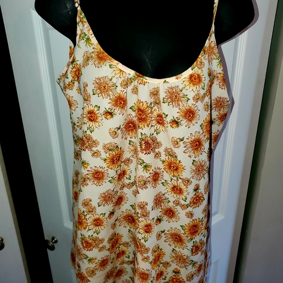 Sunflower top - Picture 2 of 2